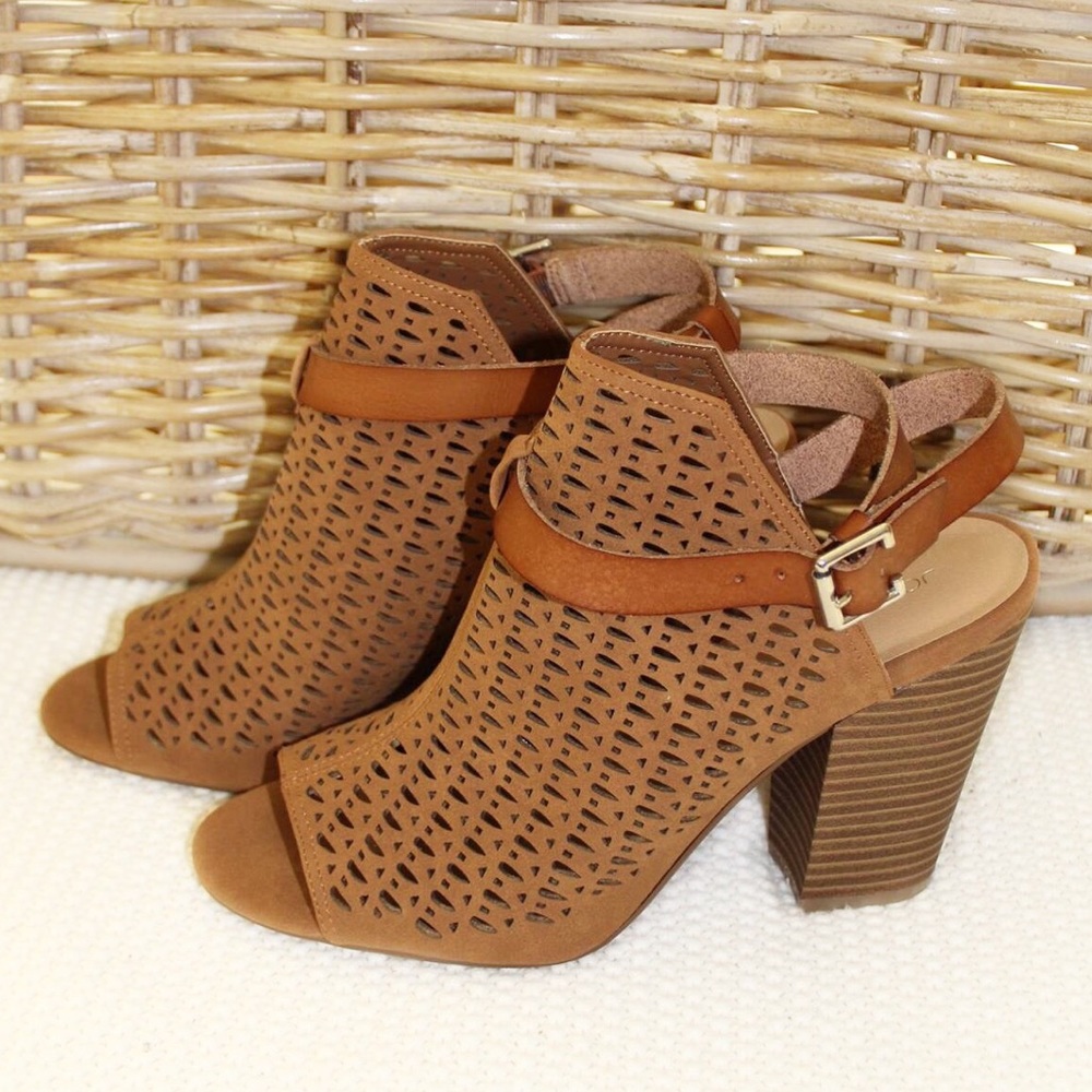 NWOT JOE’S Jeans Tan Open Toe Booties